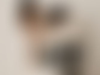 Maternity photoshoot with sibling and partner family neutral image