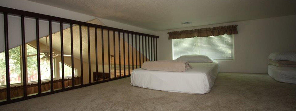 Low-ceiling loft