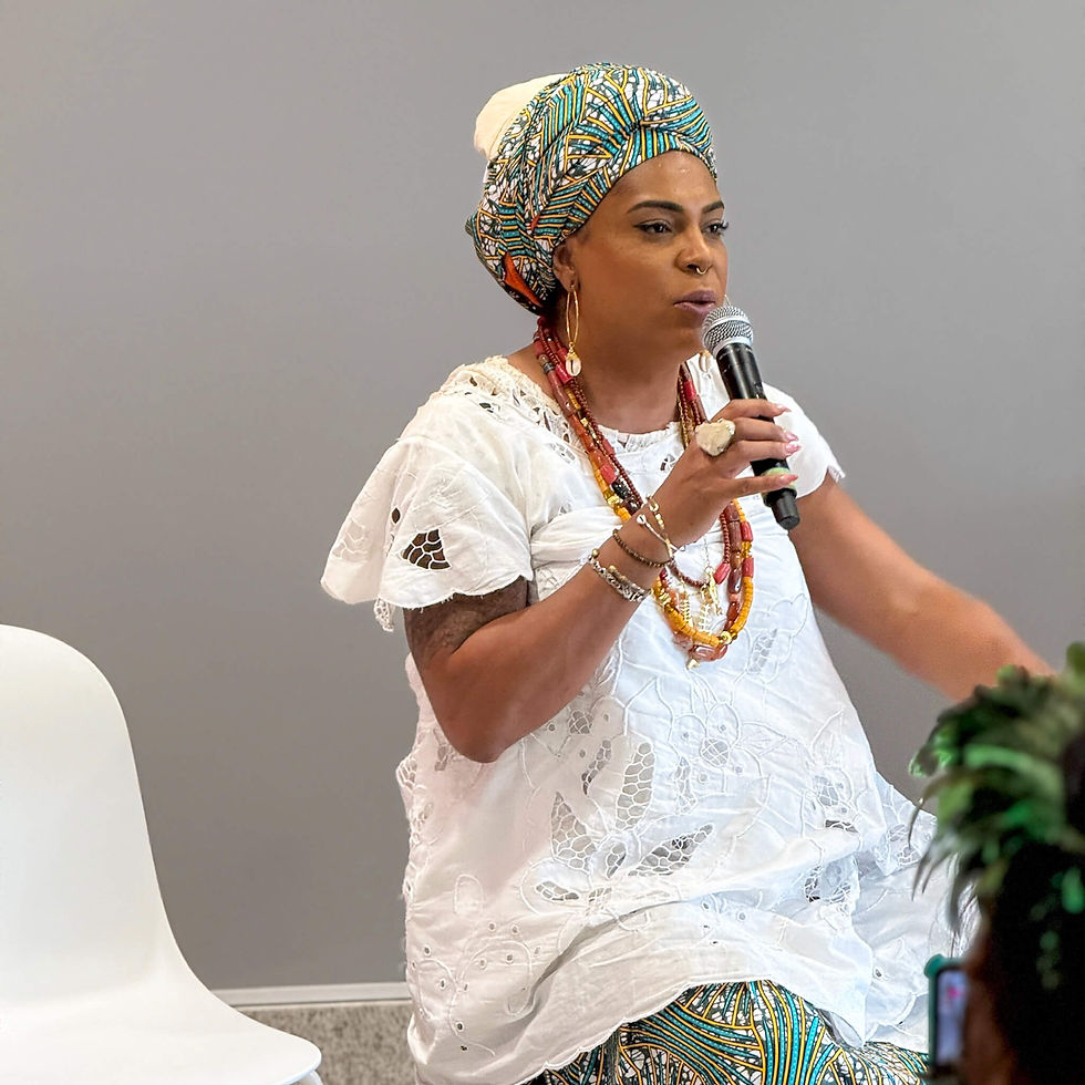 Juhlia Santos, Councilwoman in the City Council of Belo Horizonte, presents during the event “Parliamentarians and Global Defenders Leading a Just Transition and Climate Solutions to Promote the Paris Agreement and Climate Justice” held on November 14 during COP30 in Belém, Brazil. Photo Credit: Katherine Quaid / WECAN