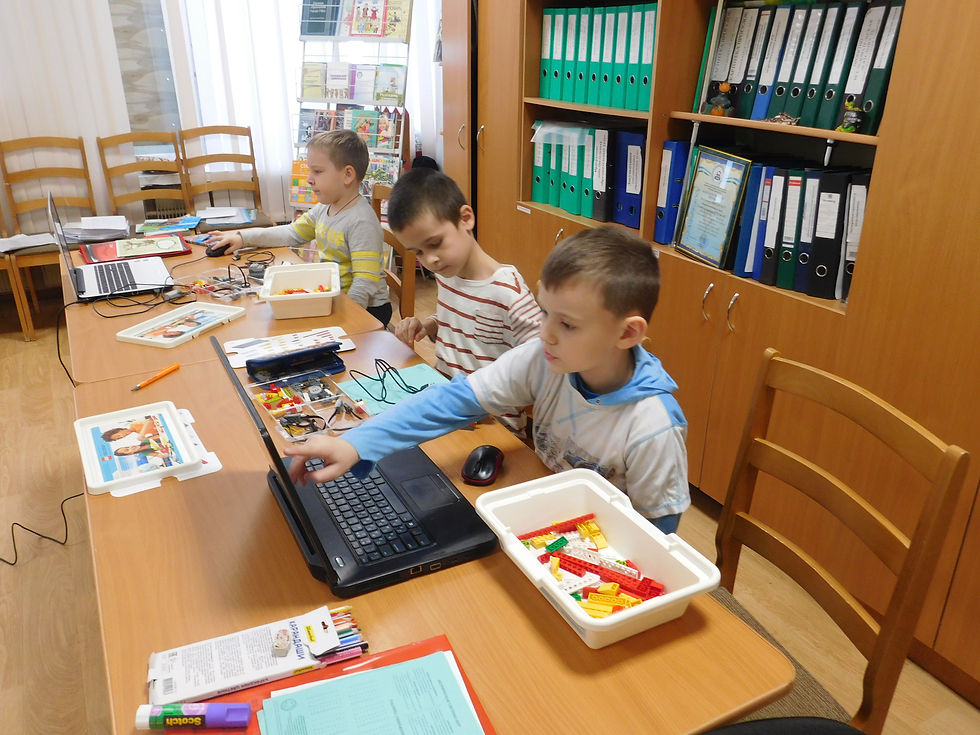 на занятиях по робототехнике