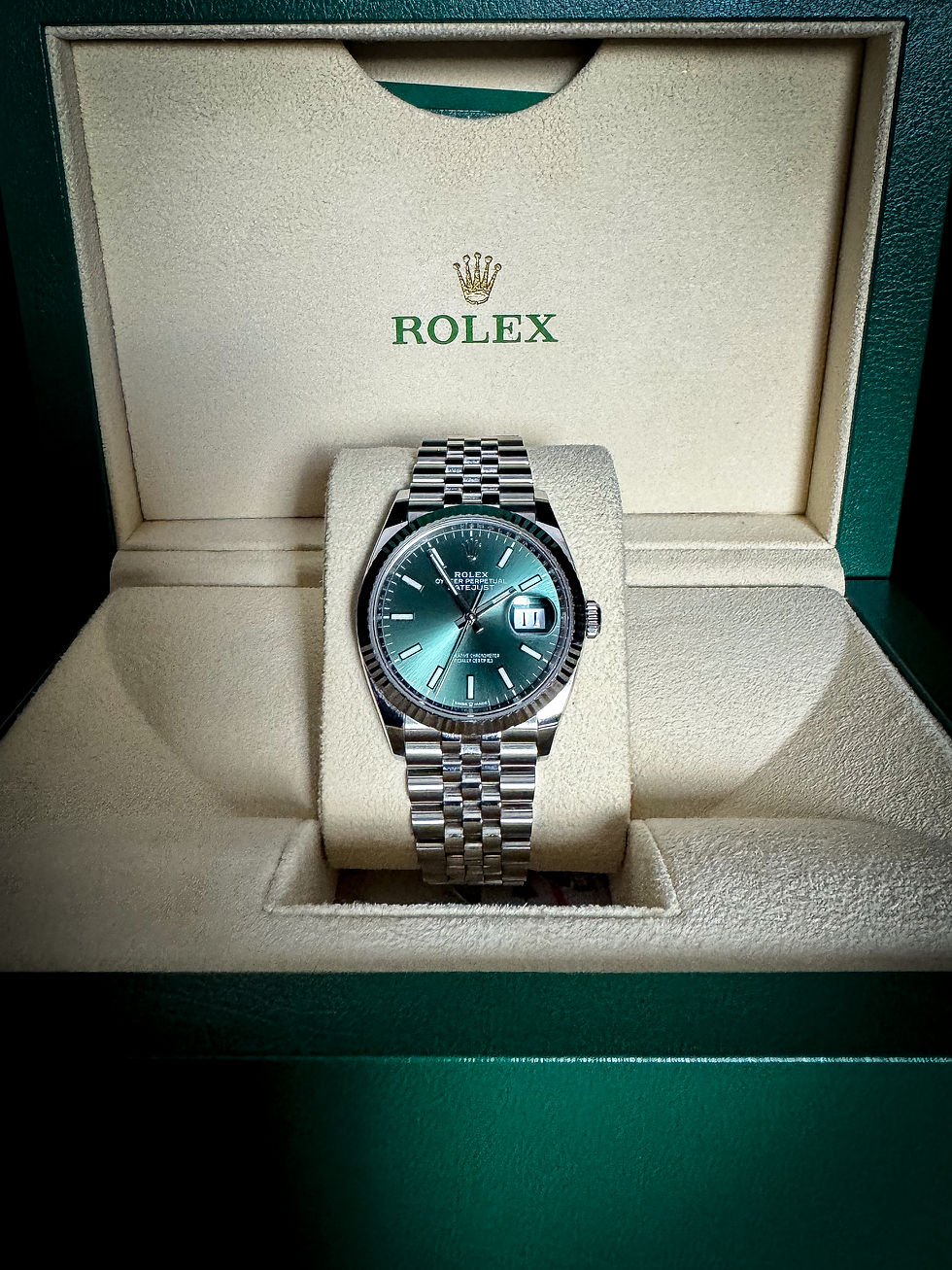 rolex date just 126234 green dial, 36mm rolex, steel rolex, jubilee bracelet