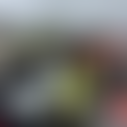 Batida entre caminhão com galões de água mineral e caminhonete deixa dois feridos em Montes Claros