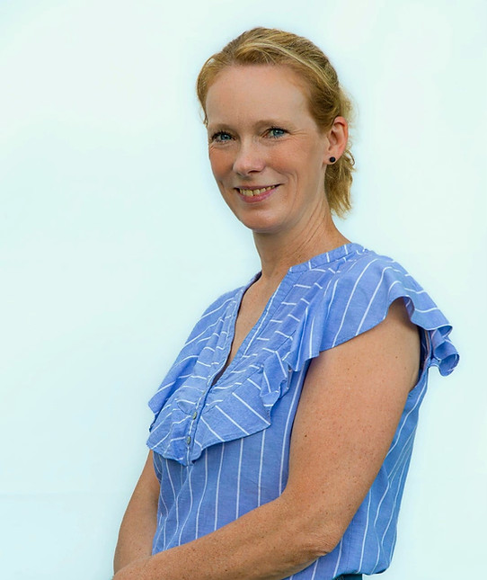 Julia Teiwes.jpeg