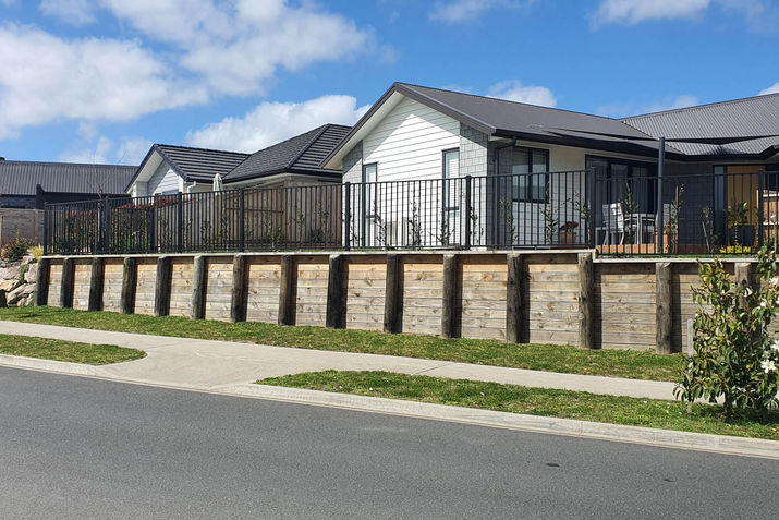 Retaining Wall With Titan Panel Fall