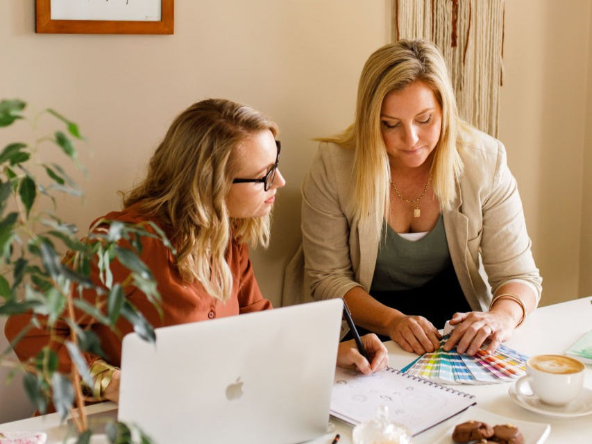 logo and branding identity designer Tauranga
