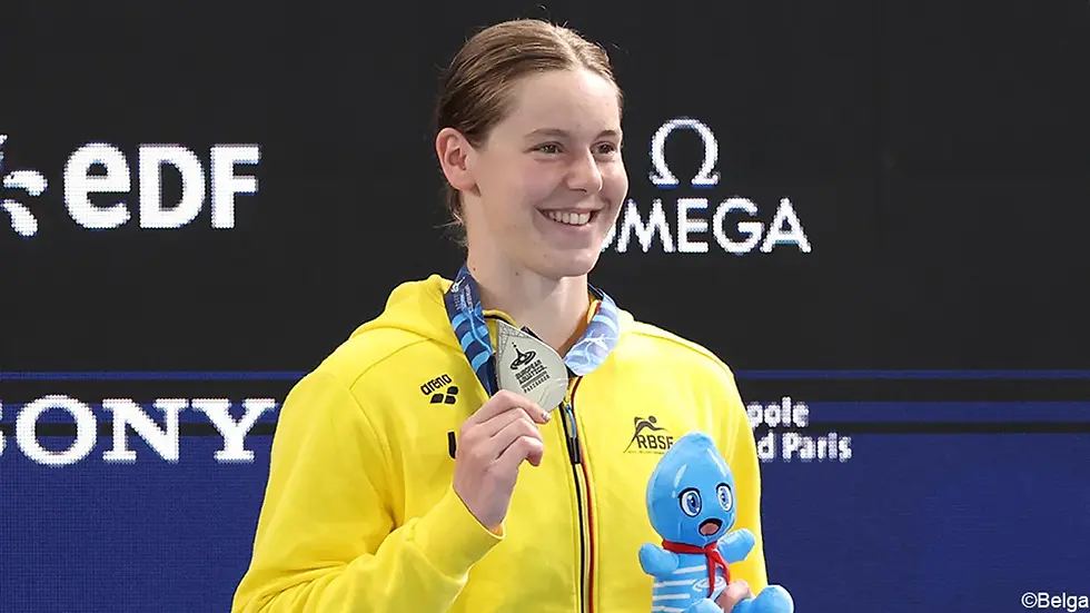 Vanotterdijk zwemt naar zilver met nieuw Belgisch record.