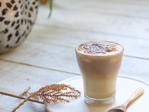 新宿三丁目店「ティラミスラテ」