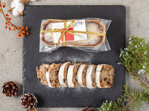 シュトーレンご予約承ります!