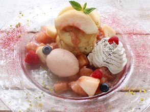 新宿三丁目店「フレッシュピーチパンケーキ」