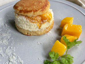 銀座店 take out 限定 「マンゴーココナッツパンケ」