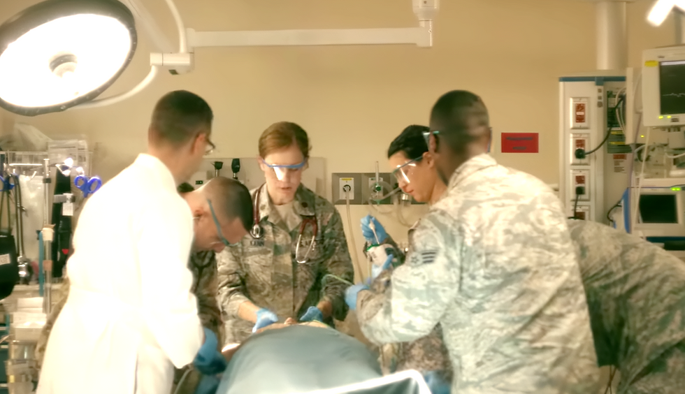 Judge Waggoner working in Brooke Army Medical Center ER