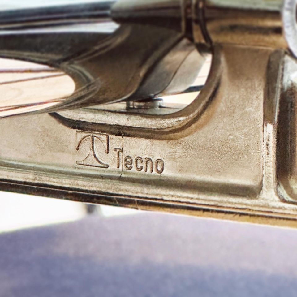 Miniaturbild: Schöner, großer Tecno Glastisch | Nomos Tisch | Norman Foster Schreibtisch