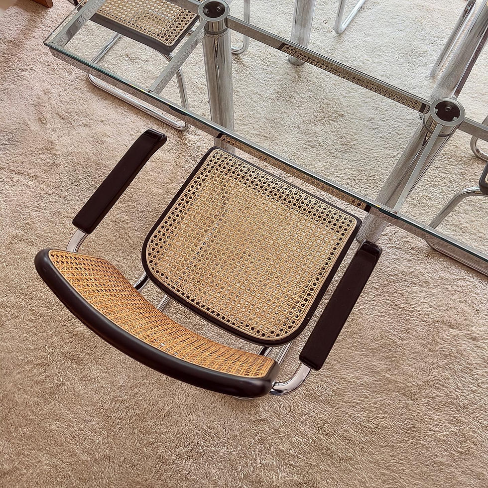 Thumbnail: Thonet S64 Freischwinger Stühle