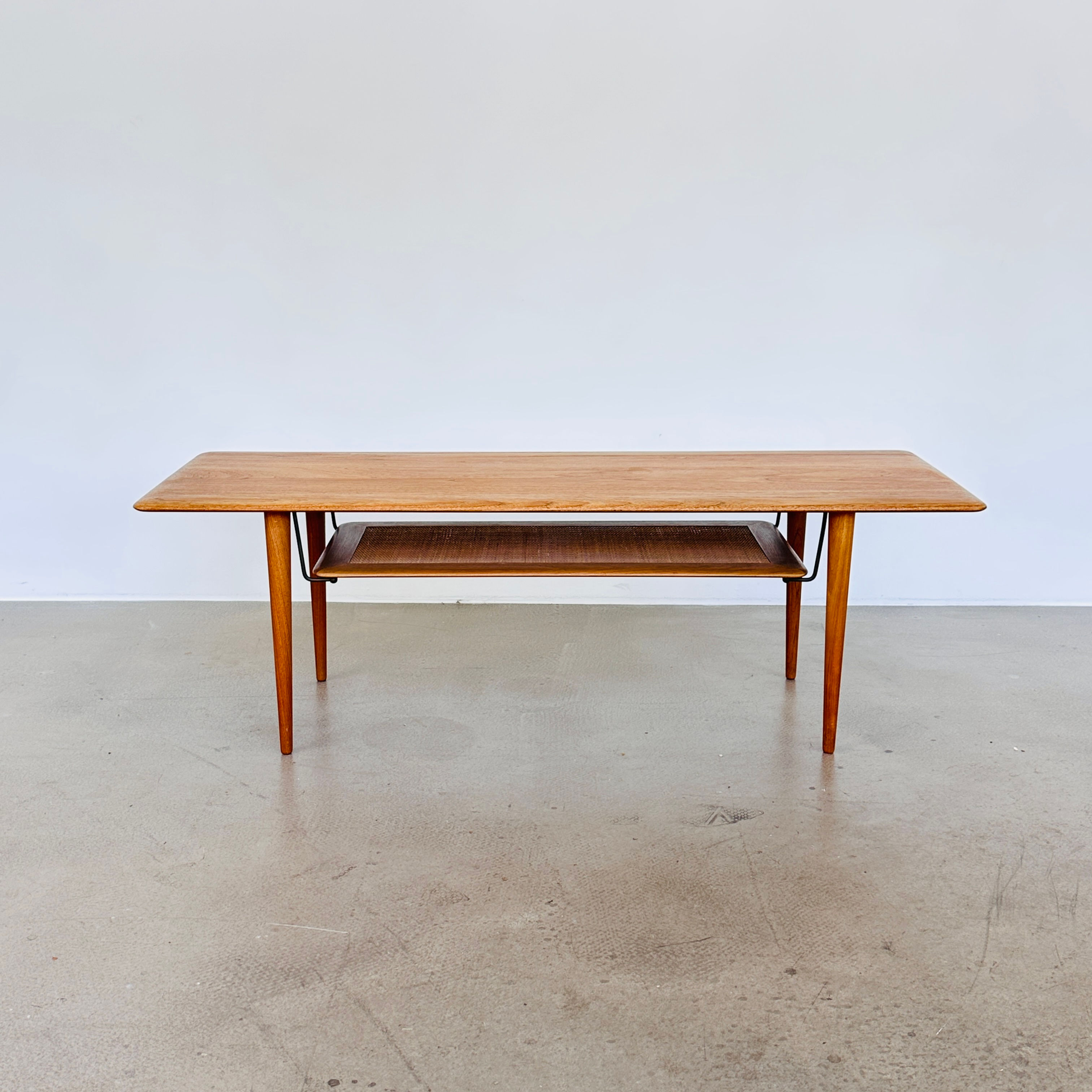 Teak Couchtisch von Peter Hvidt & Orla Mølgaard-Nielsen | France & Son