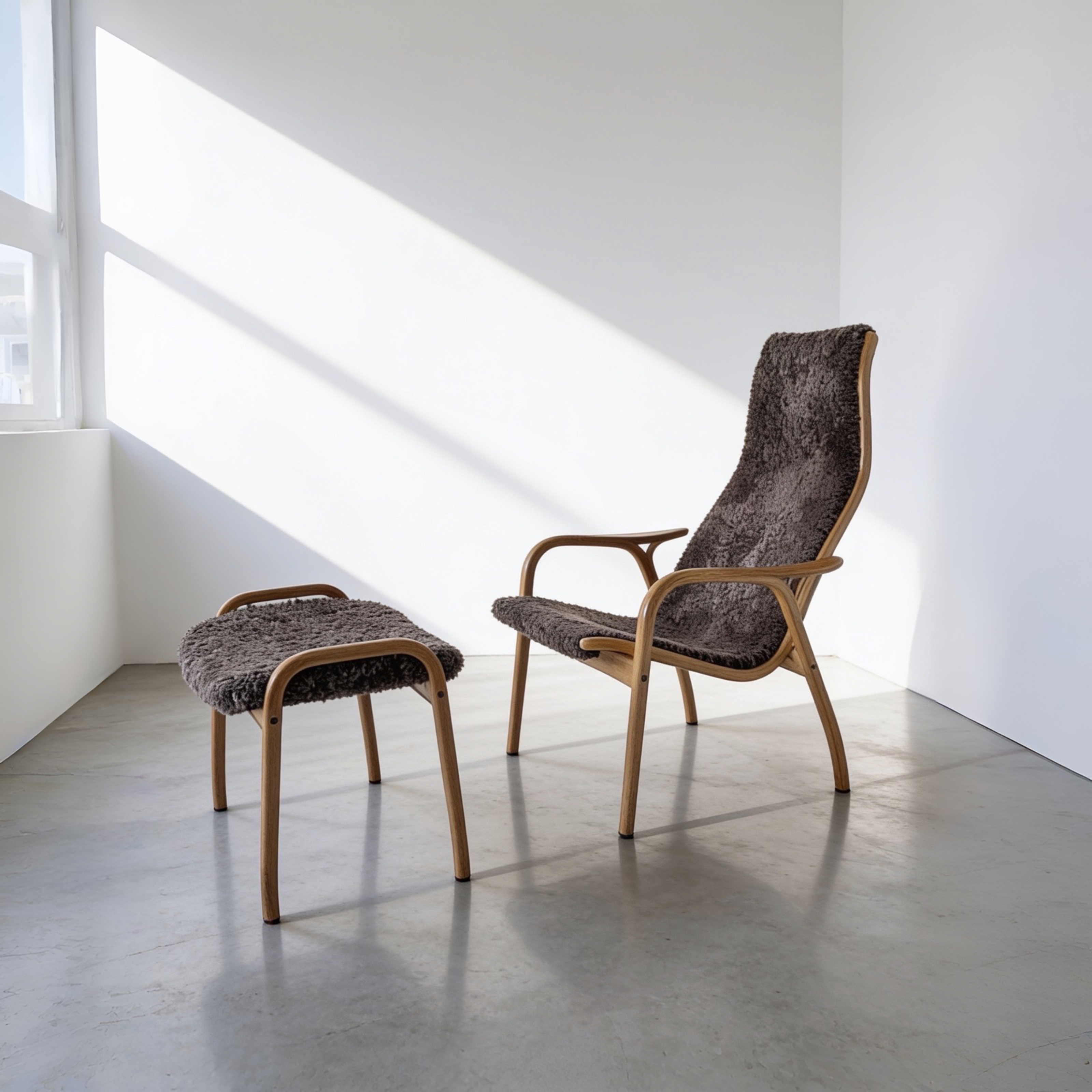 Swedese Lamino Sessel mit Fusshocker Yngve Ekstrom Designklassiker