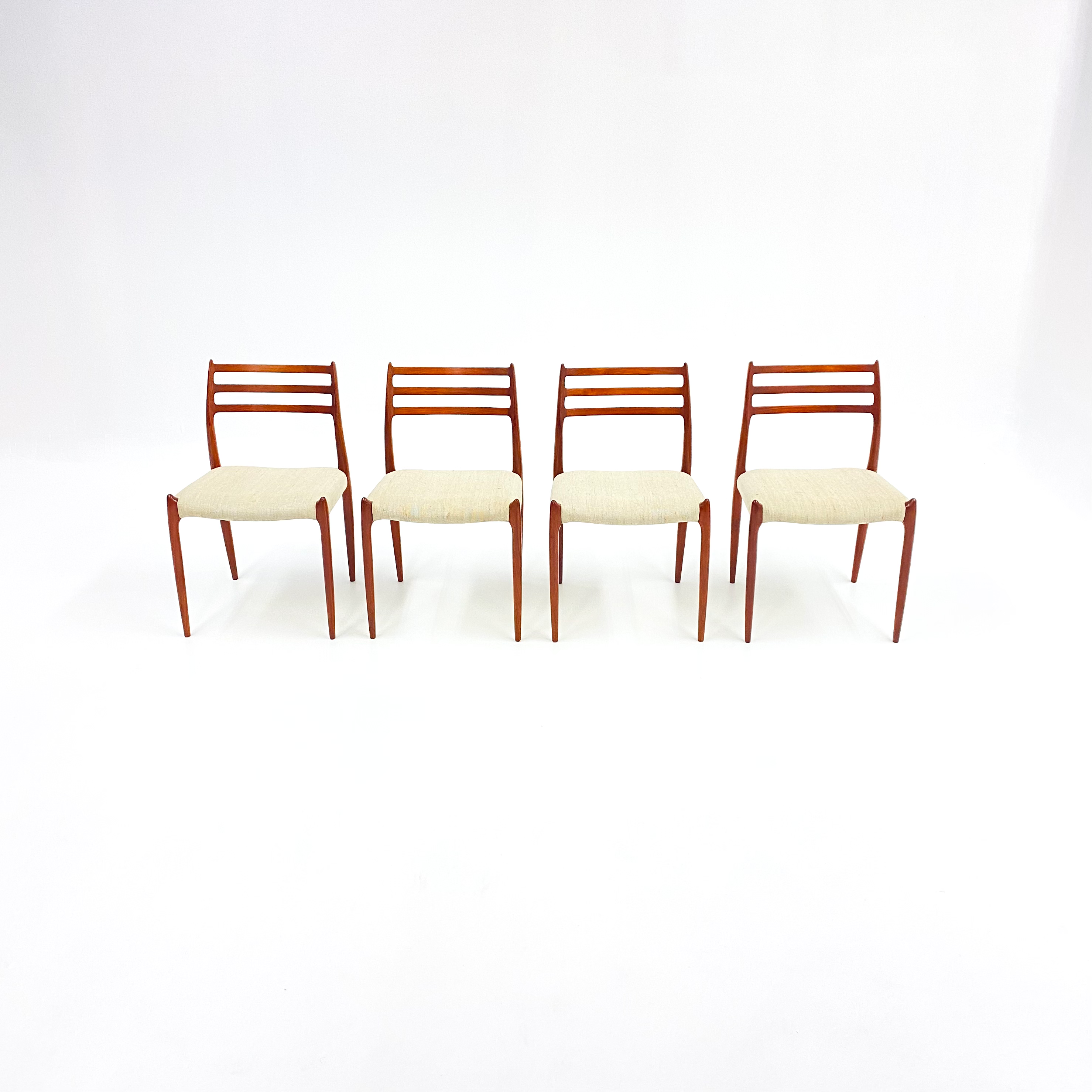 J.L Möllers | Niels Otto Moller / Møller | 4 Stühle | Model 78