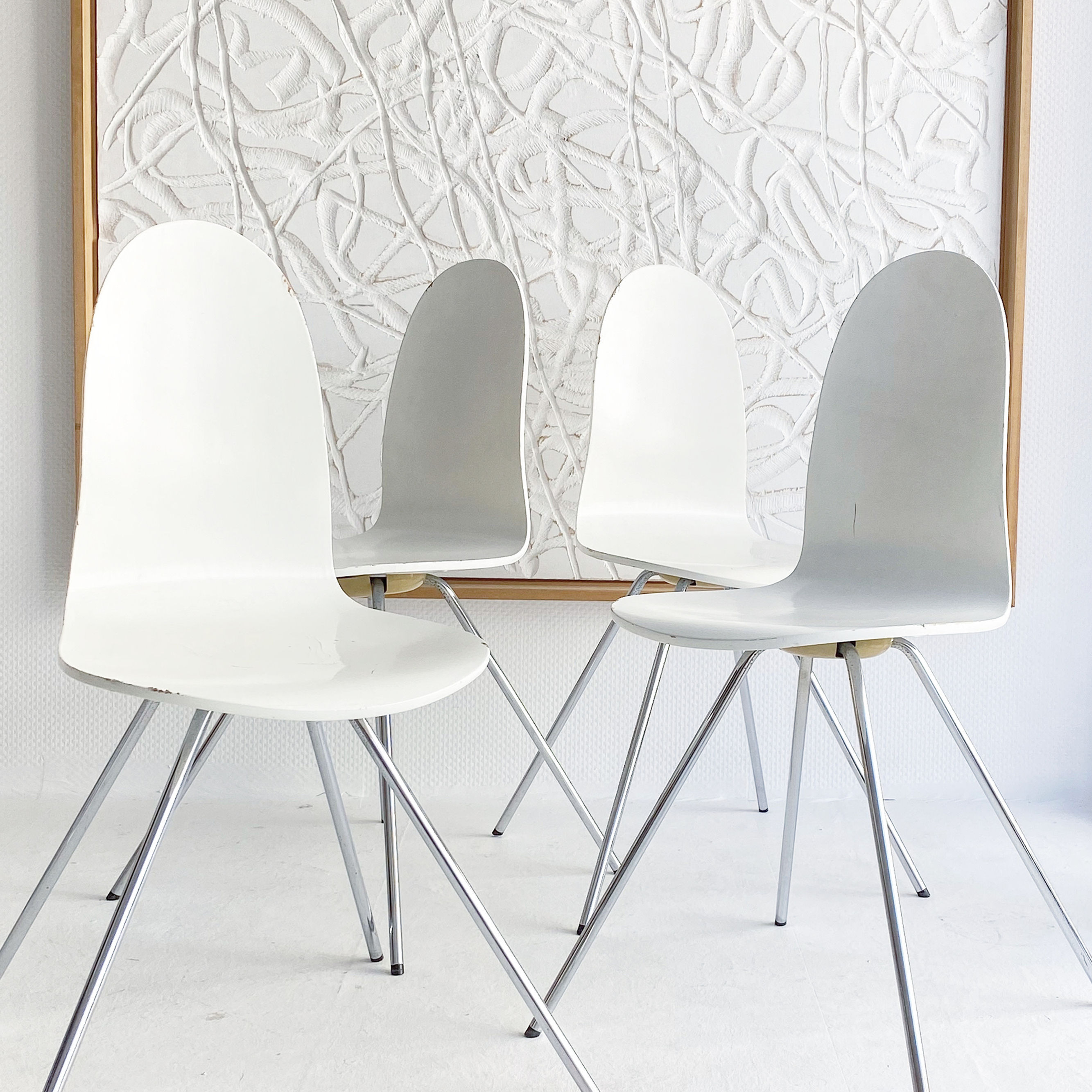 4 Tongue chairs design by Arne Jacobsen - Fritz Hansen