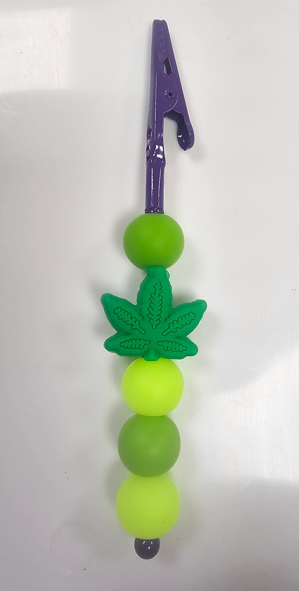 Thumbnail: Roach Clips 