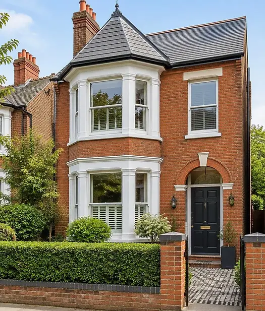 imgi_3_period-house-C9M0PC3E.webp