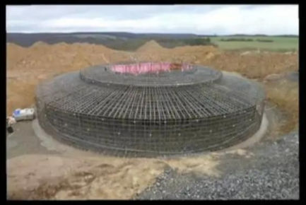 Viel Beton und Stahl im Fundament