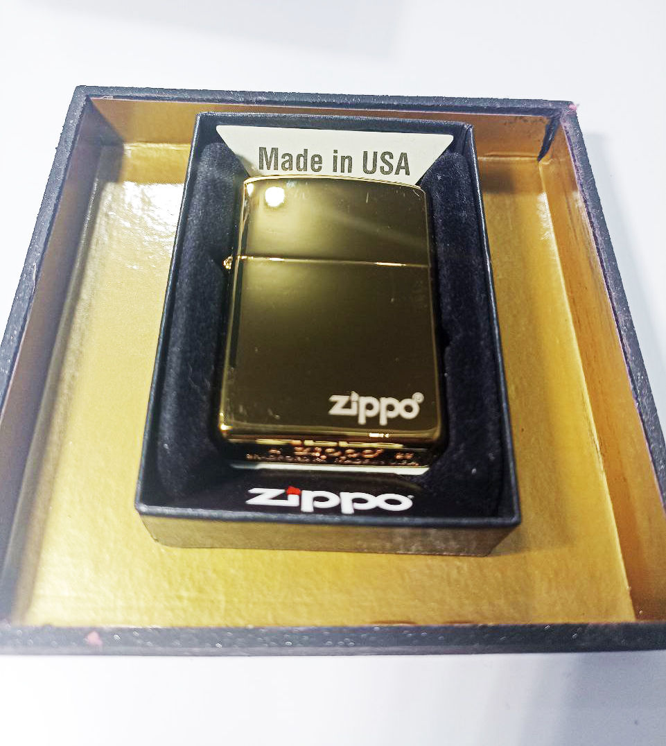 Thumbnail: Isqueiro Zippo Dourado alto brilho