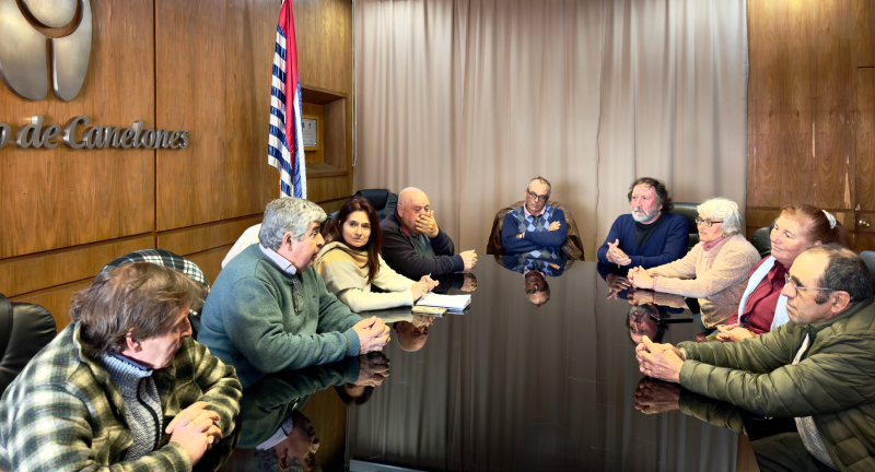 La CNFR se reunió con autoridades de la Agencia de Desarrollo Rural del Gobierno de Canelones para trazar acuerdos y líneas de acción conjuntas con la producción familiar en el centro.