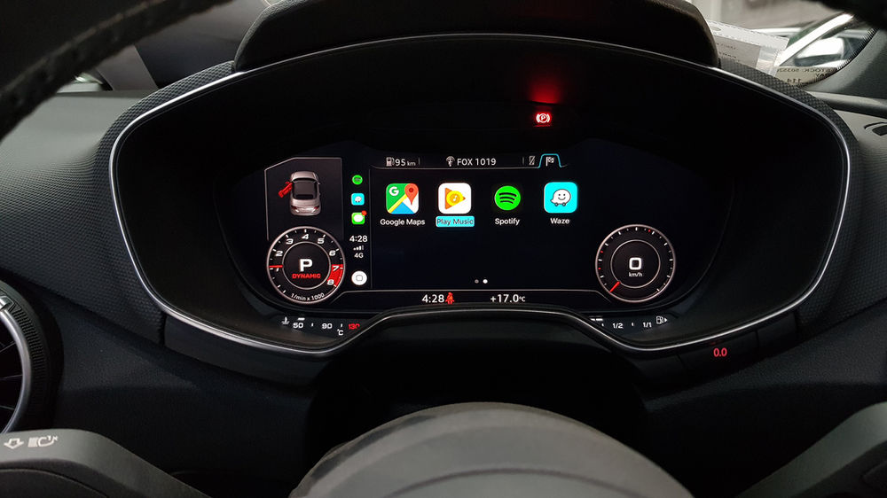 Apple CarPlay Integration on cockpit display of Audi TT