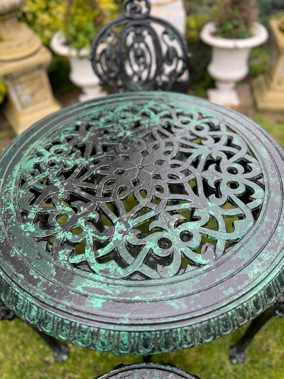 Thumbnail: Heavy Cast Iron Crown and Britannia Patio Set Garden Furniture