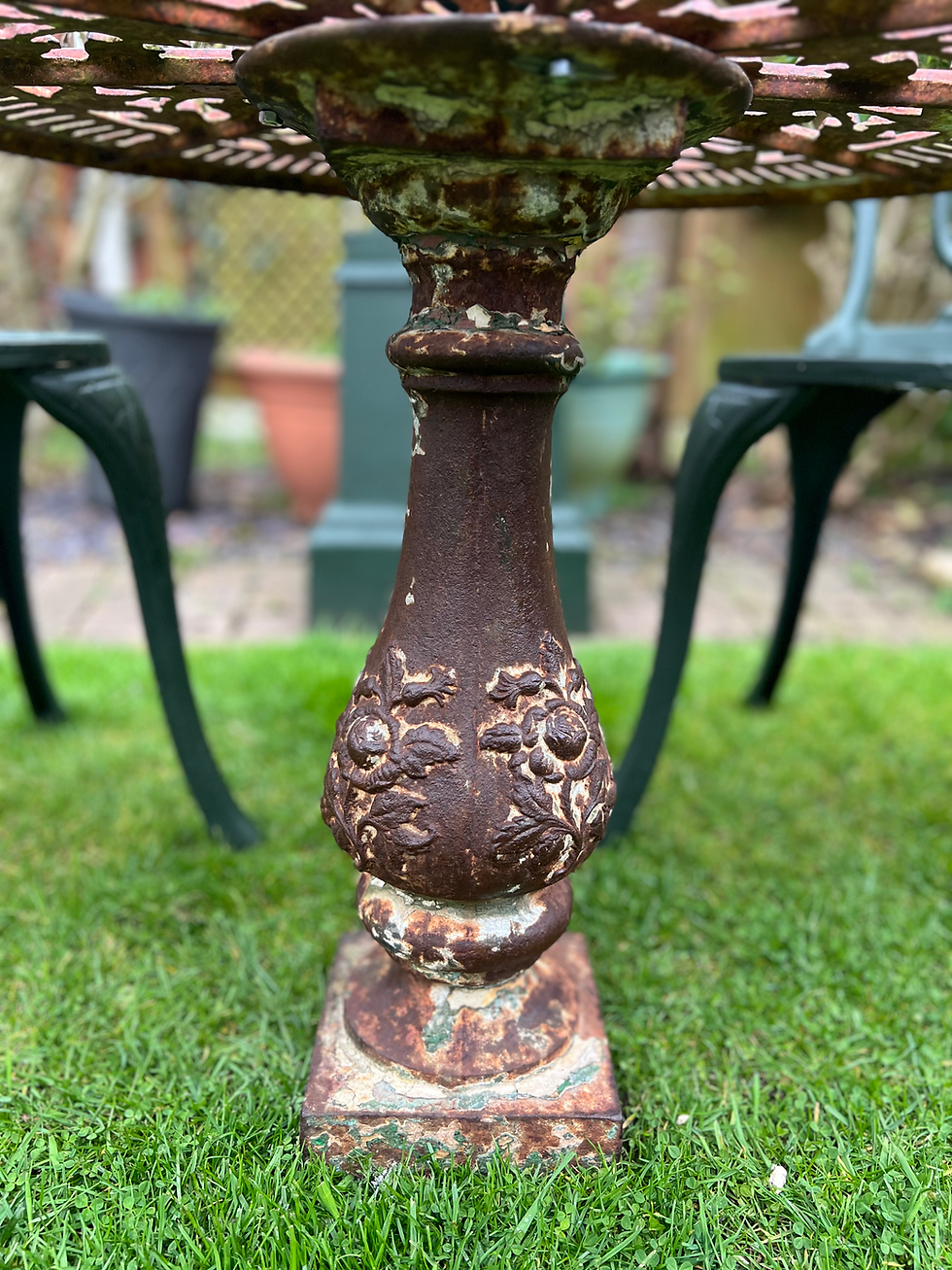 Thumbnail: Cast Iron Patio Set