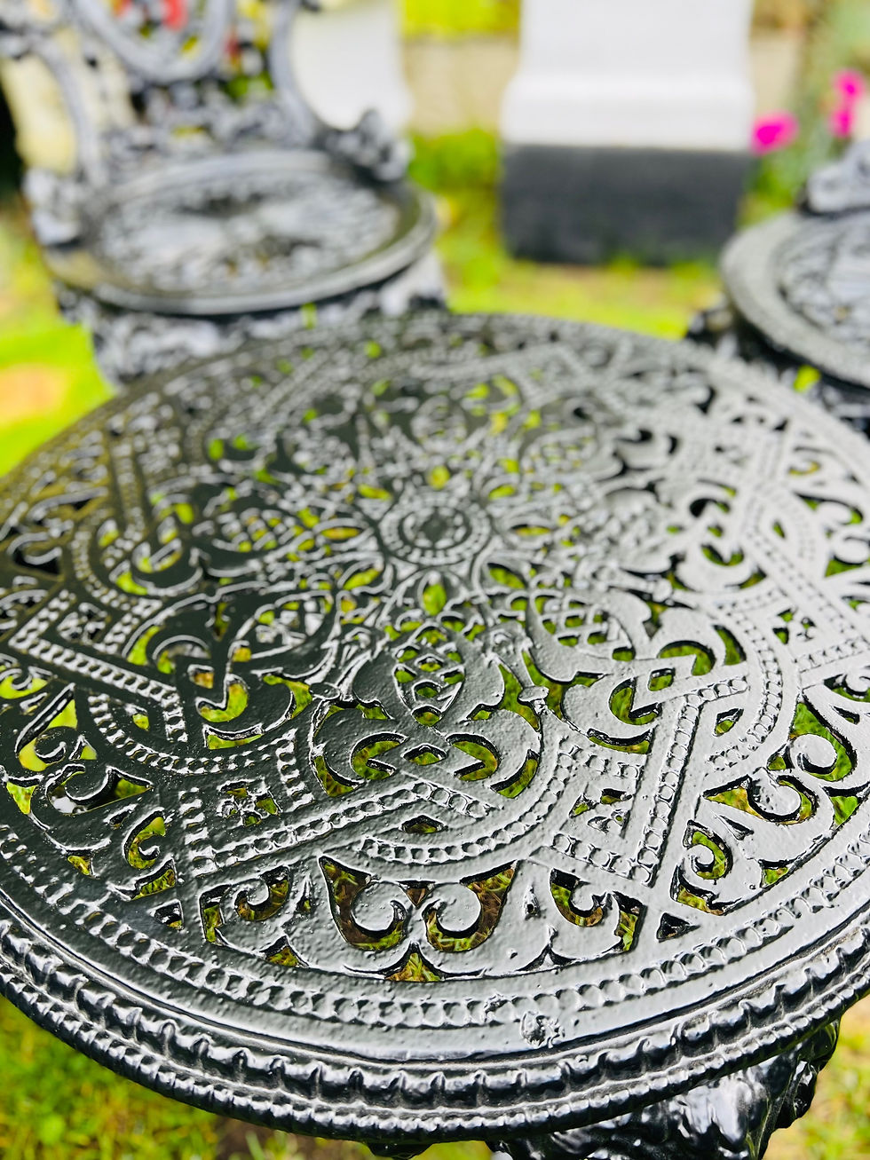 Thumbnail: Victorian Heavy Crown Cast Iron Patio Set