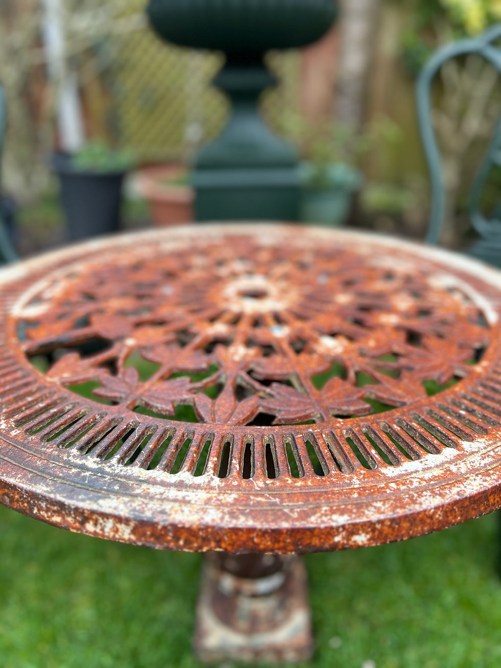 Thumbnail: Cast Iron Patio Set
