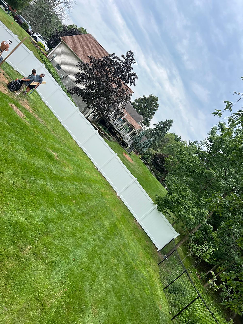 wood-fence-side-yard-rochester-ny.jpeg