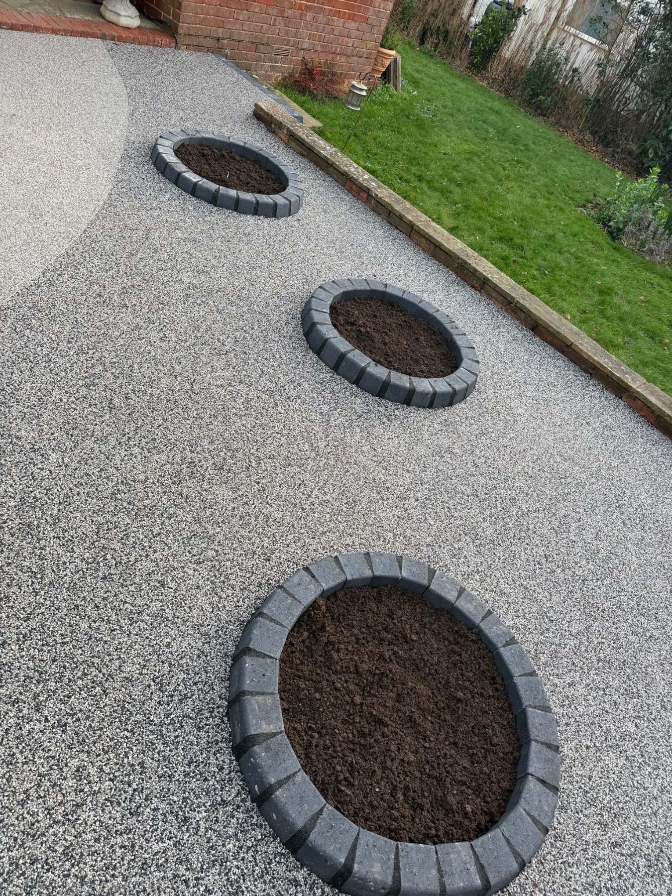 Resin Drive with Circular Feature Covers.jpg