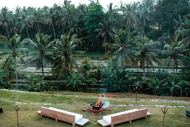 soulshine-bali (2)_outdoor bonfire.jpg