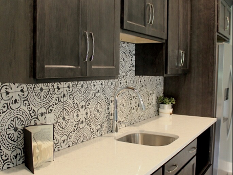 Quartz - Viatera
Color - Cirrus
