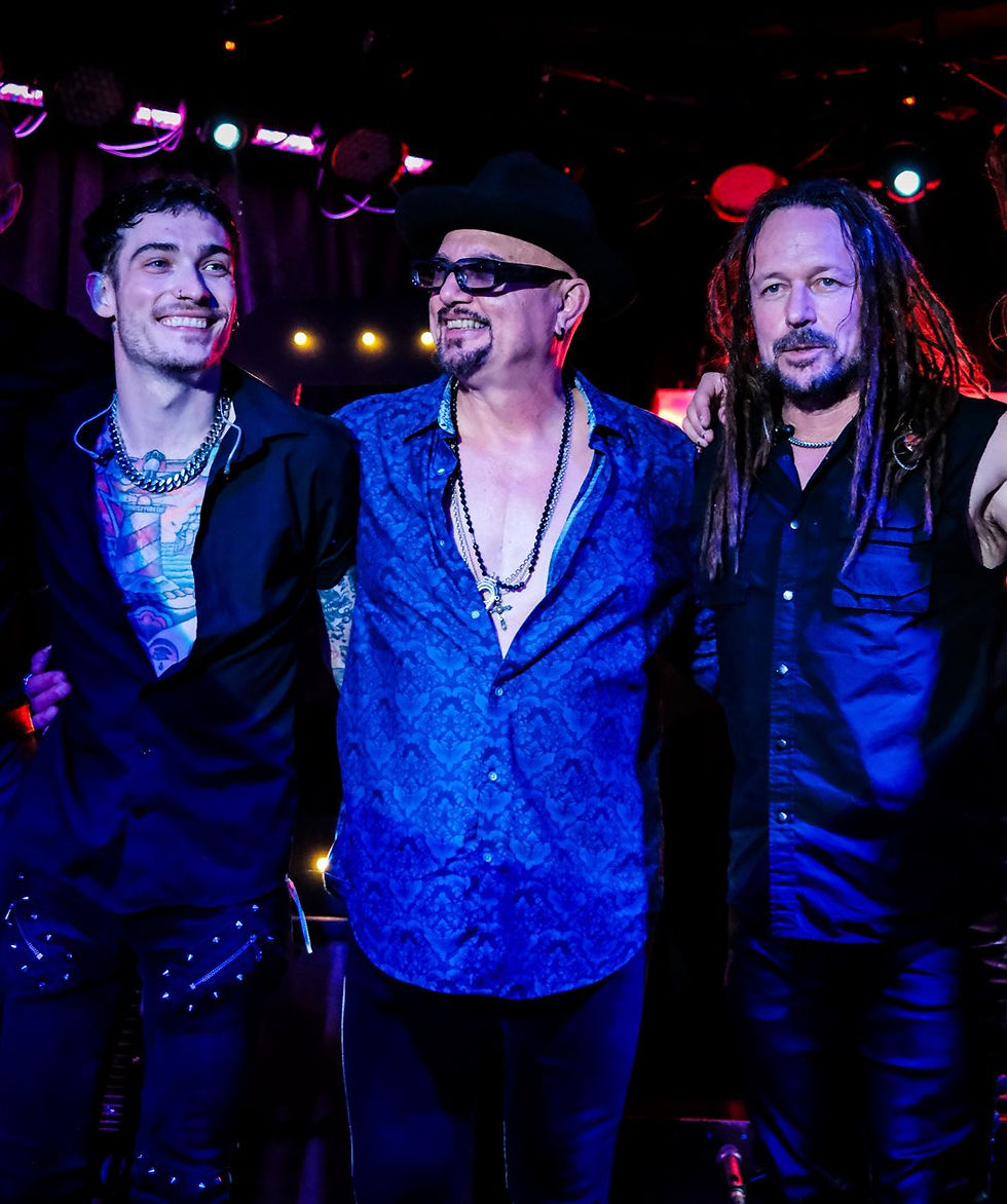 Geoff Tate with Kieran Robertson (left) and John Moyer (right)