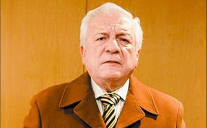 Juez obliga a la UNAM a restituir temporalmente a López Betancourt, acosó sexualmente a una alumna