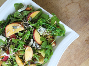Gorgonzola and Peach Salad