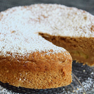 Stewed Apple and Cinnamon Cake 
