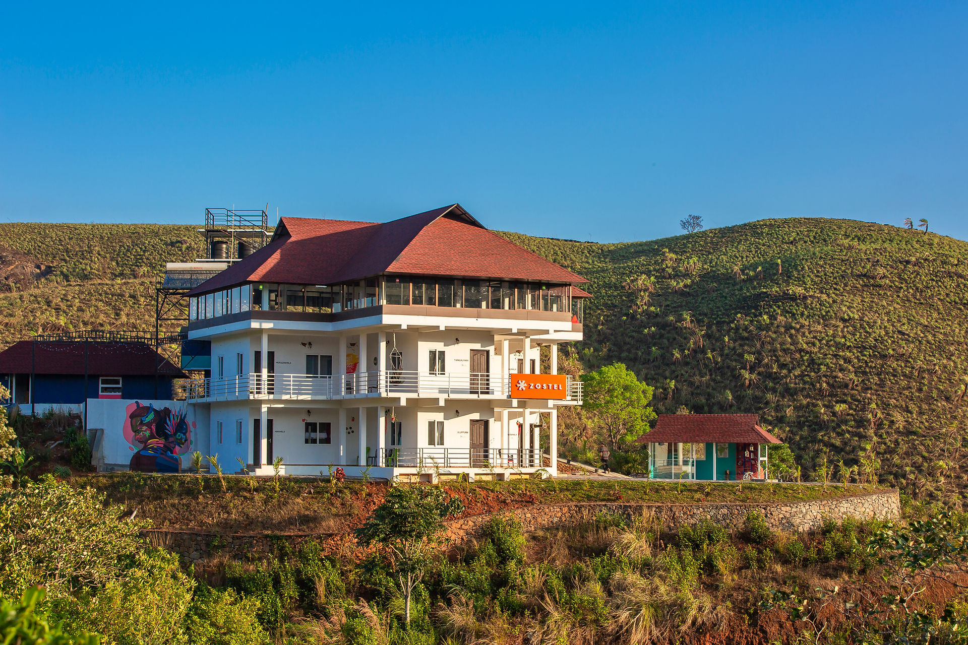 hostels like Monkey Tribe Munnar, Zostel Munnar and Zostel Vagamon offer affordable dorm rooms