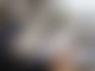 英國CoS與工作合約需要怎樣互相核對的情境配圖