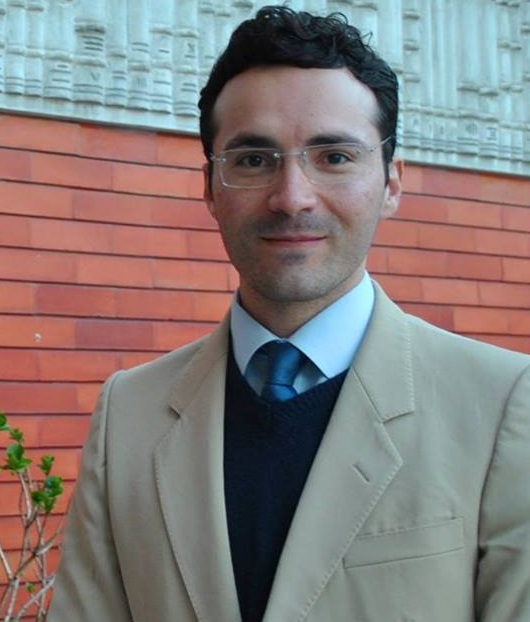 Pós-doutorando em Ciências da Comunicação no Instituto de Comunicação da Universidade Nova de Lisboa. Graduado em Comunicação Social - habilitação em Jornalismo pela Universidade Federal do Rio Grande do Norte - UFRN, com graduação em intercâmbio na Universidade Católica Portuguesa em Lisboa. Mestre na linha de Pesquisa de Produção de Sentido do Programa de Pós-graduação de Estudos da Mídia da UFRN. Doutorado em Ciências da Comunicação pela Universidade Católica Portuguesa - UCP, Lisboa. Investigador Júnior do Centro de Estudos de Comunicação e Cultura - CECC, da UCP. Membro da Rede de Pesquisadores em Folkcomunicação - Rede FOLKCOM. Foi repórter e produtor de televisão - Tribunal Regional do Trabalho do Rio Grande do Norte e repórter e produtor universitário - Televisão Universitária da UFRN, filiada da TV Brasil - Empresa Brasileira de Comunicação, EBC. Tem experiência na área de Comunicação Social em Assessoria de Comunicação. Já atuou como repórter correspondente em Portugal para Revista Deguste. E mail: ricarteazevedo@gmail.com.