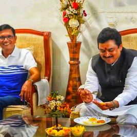 "हा फक्त फराळ की राजकीय रणनीती?" – सभापती राम शिंदे आणि राजेंद्र फाळके यांच्या भेटीनंतर चर्चांचा महापूर!