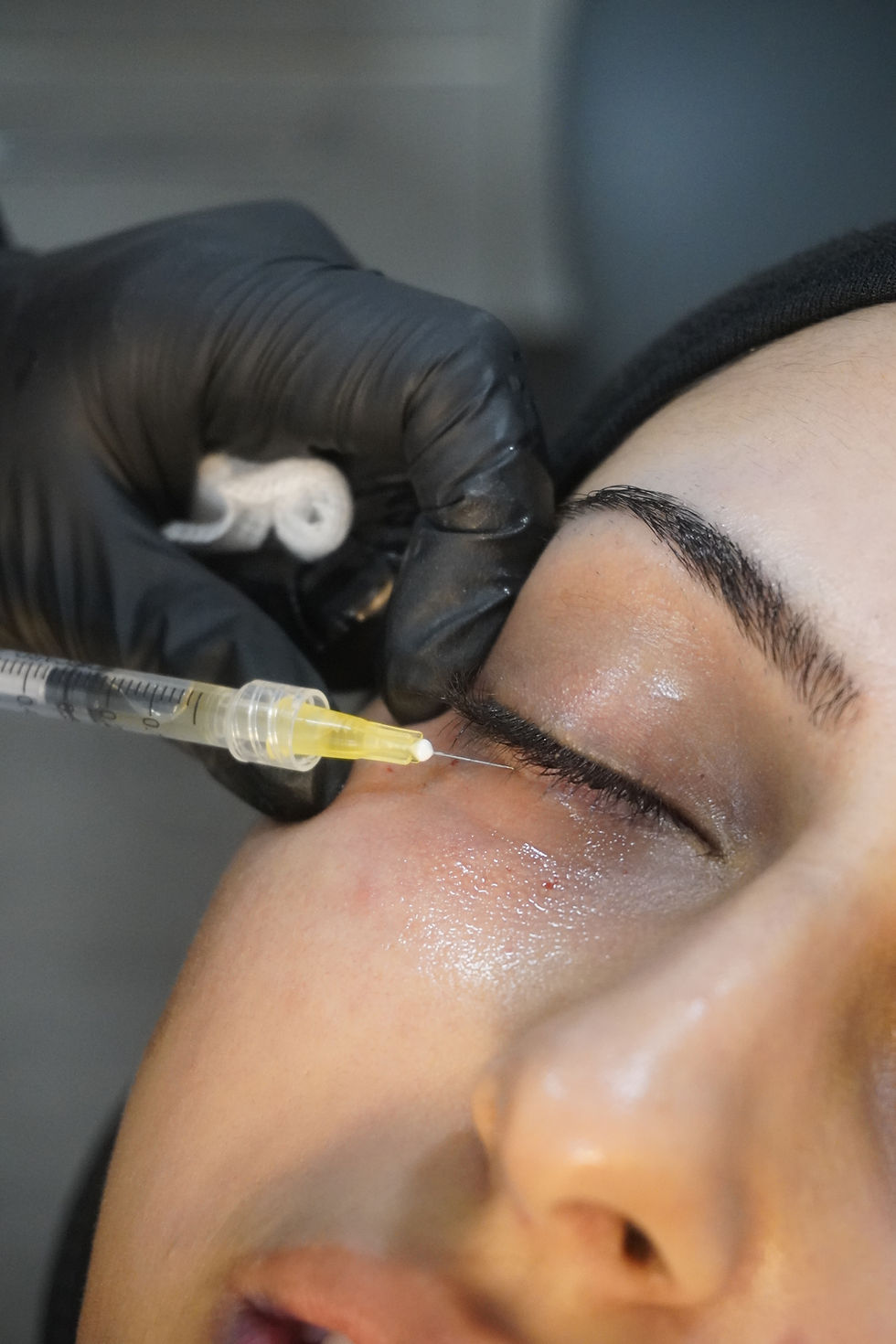 Portrait of Dr Mäla, the expert GP and medical aesthetician running MPower Clinic in Quint