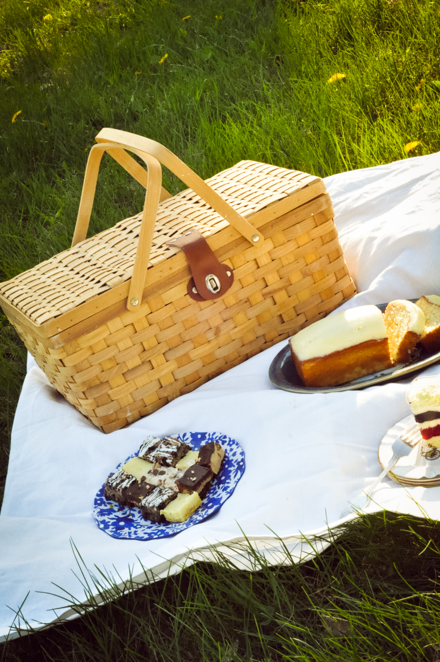 Low Res Diannes Fine Desserts May (206 of 109)