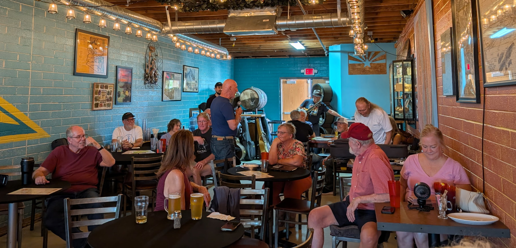 Who Is This Open Mic Best For?
North Mountain Brewing is particularly good for singer-songwriters, folk musicians, acoustic performers, duos and small groups, although a wide range of styles are welcome.