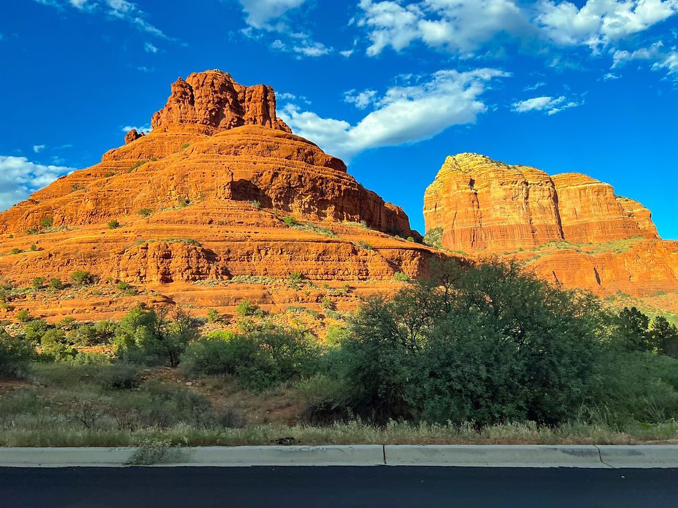 Our Vino Di Sedona open mic review covers signup, sound, food, patio atmosphere and what musicians can expect on Thursday nights.