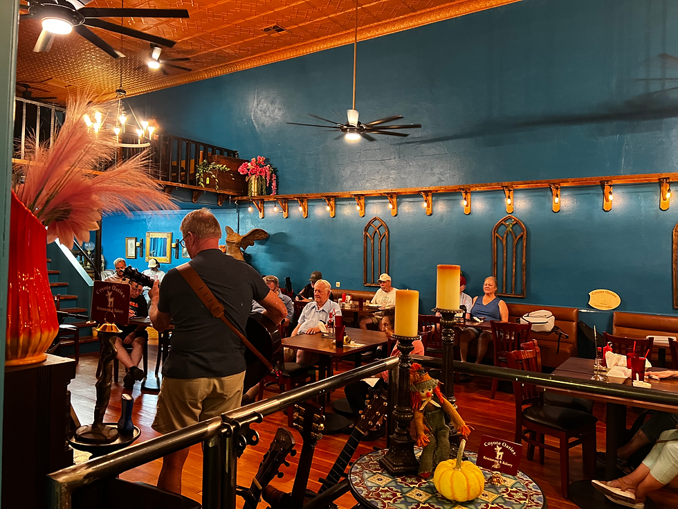 Coyote Oaties is probably best known for its cookies.
Its official website still leads with freshly baked artisan cookies, but it now describes the Glendale location as a restaurant and bakery, with food and specialty drinks in addition to desserts.