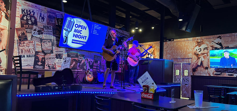 Icons Sports Grill open mic, Gilbert Arizona open mic, Gilbert open mic night, Wednesday open mic Gilbert, live music Gilbert Arizona, Arizona open mic nights, Gilbert musicians, singer-songwriter open mic Gilbert, classic rock open mic Arizona, sports bar live music Gilbert, beginner friendly open mic Gilbert, East Valley open mic, Desert Vibe Podcast, What’s Vibing in the Desert