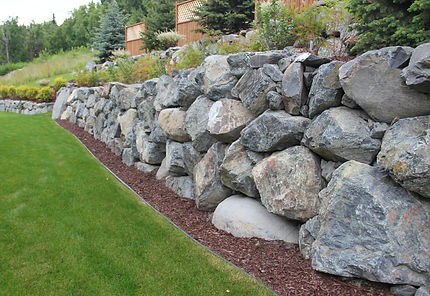 retaining_wall_boulders.jpeg